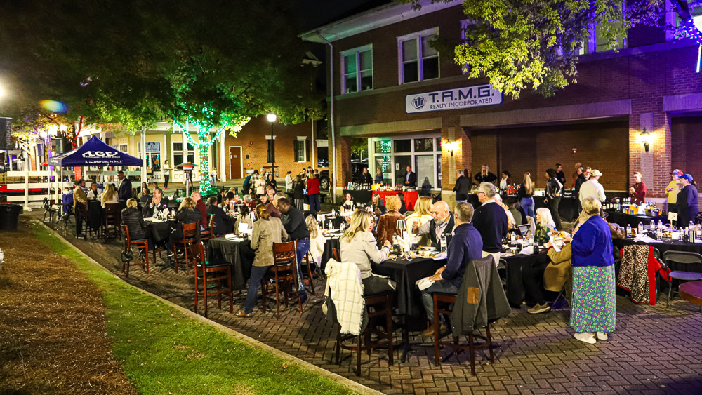 Photos: Hundreds turn out for Jazz Under the Gazebo